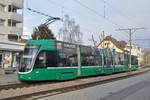 Be 6/8 Flexity 5027, auf der Linie 14, wartet an der Endstation in Pratteln.