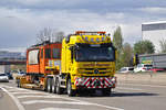 Am 13.04.2018 wird der Schneepflug Xe 2/2 2021, der vom Tramclub Basel übernommen wurde, auf einen Lastwagen verladen und in ein Zwischenlager gefahren.