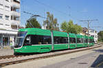 Be 6/8 Flexity 5022, auf der Linie 14, wartet an der Endstation in Pratteln.