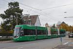 Be 6/8 Flexity 5006, auf der Linie 6, bedient die Haltestelle Kirche.