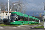 Be 6/8 Flexity 5002, auf der Linie 3, fährt von Frankreich her zur Haltestelle Burgfelderhof.