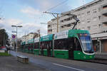 Be 6/8 Flexity 5042, auf der Linie 14, steht an der Endstation in Pratteln.