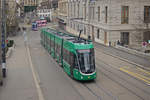 Be 6/8 Flexity 5023, auf der Linie 3, fährt den Steinenberg hoch zur Haltestelle Bankverein.