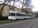 Der neue Clariant Werbezug mit dem Be 4/4 493, dem B 1501 S und dem B 1460 auf der Linie 14 in voller Fahrt Richtung Haltestelle Aeschenplatz.