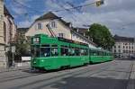 Be 4/4 486 zusammen mit dem B 1495 S und dem Be 4/4 466 auf der Linie 3 fahren zur Haltestelle am Barfüsserplatz.