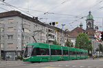 Be 6/8 Flexity 5013, fährt zur Haltestelle der Linie 8 an der CIBA.