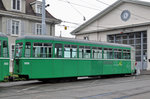 B 1498 wartet auf dem Hof des Depots Dreispitz auf den Abbruch bei der Firma Thommen.