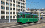 Basel BVB Be 4/6 (Düwag) 628 als Linie 21 auf der Dreirosenbrücke, 20.04.2016.