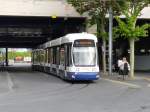 TPG - Tram Be 6/8 877 unterwegs auf der Linie 14 in der Stadt Genf am 07.05.2011