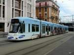 TPG - Tram Be 6/8 897 unterwegs in der Stadt Genf am 11.01.2014