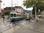 Linie 14 Wagennummer 2077 beim Bahnhof Wiedikon.