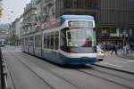 Am 14.10.2015 fährt diese Niederflurstraßenbahn  Cobra / 3043 .