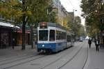 Am 14.10.2015 fährt diese Tram 2000 Sänfte  2070  auf der Linie 6 zum Zoo. Aufgenommen in der Bahnhofstrasse Zürich.
