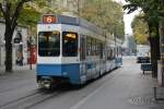 Am 14.10.2015 fährt diese Tram 2000 Sänfte  2099  auf der Linie 6. Aufgenommen in der Bahnhofstrasse Zürich.
