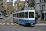 Diese Tram 2000  2037  fährt am 14.10.2015 auf der Linie 8. Aufgenommen in Zürich, Bellevue.
