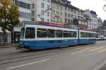 Am 14.10.2015 fährt diese Tram 2000  2014  auf der Linie 15 durch Zürich. Aufgenommen in Zürich Limmatquai. 