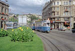 Zürich VBZ Tramlinie 6 (SWS/MFO-Be 4/4 1403 + SIG-B 743, Baujahre 1950-51) Bahnhofplatz am 26. Juli 1993. - Scan eines Farbnegativs. Film: Kodak Gold 200-3. Kamera: Minolta XG-1. 
