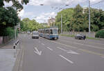 Zürich VBZ Tramlinie 3 (SWP/SIG/BBC-Be 4/6 2085, Bj. 1987) Seilergraben am 26. Juli 1993. - Scan eines Farbnegativs. Film: Kodak Gold 200-3. Kamera: Minolta XG-1.