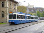 VBZ - Tram Be 4/6 2076 mit Beiwagen unterwegs auf der Linie 13 in Zürich am 23.04.2016