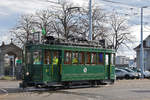 Oldtimer Be 2/2 215 verlässt mit der Fahrschule das Depot Dreispitz.