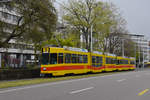 Doppeltraktion, mit dem Be 4/8 246 und dem Be 4/6 229, auf der Linie 10, fährt zur Haltestelle am Bahnhof SBB. Die Aufnahme stammt vom 15.04.2021.