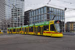 Be 6/10 Tango 181, auf der Linie 11, fährt bei der Haltestelle Bahnhof SBB ein.