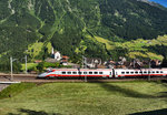 Ein ETR 610 der FS, bediente am 19.7.2016 außerplanmäßig den Zuglauf ICN 679 (Basel SBB - Lugano) und fährt hier oberhalb der Ortschaft Wassen, den Gotthard hinauf.