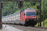 Re 460 105 mit DOSTO-Zug auf der Bzberg-Sdrampe unterwegs nach Brugg/AG  (14.7.2007)