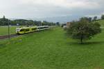 Kurz nach dem Start in St. Margrethen befinden sich die beiden RABe-Triebwagen am 24.08.2018 als S3 23366 auf der Fahrt nach St. Gallen.