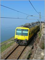 Eng an den Hang geschlungen, steigt das Trasse der Strecke Vevey - Puidoux - Chexbres steil bergan und bietet auf der Fahrt mit dem Train des Vignes (Weinbergzug) eine prchtige Aussicht auf den Genfer See und die Savoyer Alpen.
9. April 2007  