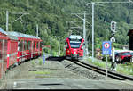 Unterwegs mit RE 1061 Landquart (CH)–Davos Platz (CH):  Bt 528 08 erreicht den Bahnhof Schiers (CH) auf Gleis 3.