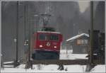 Ge 6/6 II 707  Scuol  hat soeben die Station Seewis-Valzeina passiert auf dem Weg nach Davos-Platz. (10.02.2010)