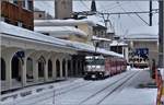 R1832 mit Ge 4/4 III 651  Fideris  aus Filisur ist in Davos Platz angekommen. (19.01.2018)