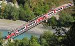Glacier Express mit Vorderrheinbrücke.
Versam Strecke Reichenau Disentis
September 2018