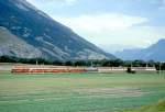 RhB Schnellzug GLACIER-EXPRESS K 907 von St.Moritz nach Zermatt vom 02.09.1997 zwischen Chur und Felsberg mit E-Lok Ge 4/4II 611 - AB 1567 - B 2366 - A 1266 - WR 3811 - FO AS 4024 - FO AS 4022 - FO AS 4020 - BVZ AS 2013 - FO AS 4025. 