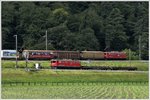 Verzweigung Oberland und Albula bei Reichenau-Tamins mit Ge 6/6 II 706  Disentis/Mustér  und 701  Raetia . (17.06.2016)