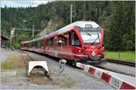 RE1755 mit Abe 4/16 3105 wartet in Trin den RE1752 ab.