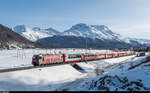 Engadiner Skimarathon am 12. März 2017: RhB-Teamlok Ge 4/4 III 642  Breil/Brigels  hat mit einem RE St. Moritz - Chur gerade Samedan verlassen.