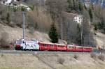 RhB - Regio-Express 1140 von St.Moritz nach Chur am 10.04.2008 Ausfahrt Bergn mit E-Lok Ge 4/4 III 650
