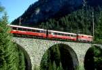 RhB Schnellzug BERNINA-EXPRESS A 501 von Chur nach Tirano am 04.09.1997 auf Albula-Viadukt II mit E-Lok Ge 4/4II 628 - B 2491 - B 2492 - BD 2474 - A 1274 - A 1273 - B 2493 - B 2495 - A 1254. Hinweis: nur Teilzug sichtbar