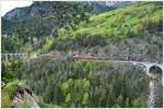 RE1152 St.Moritz - Chur mit Ge 4/4 III 643  Vals  zwischen Landwasser- und Schmittnertobelviadukt.