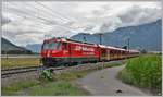 IR1145 mit Ge 4/4 III 644  Savognin  zwischen Chur West und Felsberg.