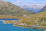 Ein unbekannter IR der RhB am Lago Bianco unweit der Station Ospizio Bernina 2253m am 26.08.2018