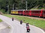 RE 1642 Tirano - St.Moritz am 15.07.2007 zwischen Brusio und Miralago.