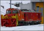 Gem 4/4 802 und Xrot9219 sind fr den grossen Schnee bereit, hier vor dem Depot in Pontresina.