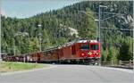 Die RhB Gem 4/4 801 und der ABe 4/4 II 44 sind mit einem Bernina Regionalzug auf dem Weg nach St.