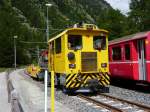 Am 5.7.2010 stand noch das Bahndienstfahrzeug der Rhtischen Bahn in Morteratsch, das am Tag zuvor wahrscheinlich geholfen hat die Berninabahn vom Gerll zu befreien.