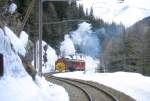 RhB DAMPFSCHNEESCHLEUDER-Extrazug fr GRAUBNDEN TOURS 4448 von Cavaglia nach Alp Grm am 01.03.1997 im Val Pila mit Dampfschneeschleuder X rot d 9213 - Triebwagen ABe 4/4II 48.