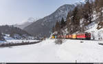 RhB Ge 6/6 II 702 mit Güterzug 5336 Samedan - Landquart am 24. Februar 2021 bei Sasslatsch.