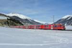 Engadin Skimarathon 2015: Fr die Shuttlezge im Oberengadin verkehrten auch Stammnetzallegras in Doppeltraktion, im Bild sind die ABe 8/16 3104 und 3101 kurz vor Celerina, 08.03.2015.